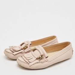 Pre Owned Tod's Cream Leather Slip On Loafers  Size 39.5