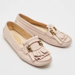 Pre Owned Tod's Cream Leather Slip On Loafers  Size 39.5