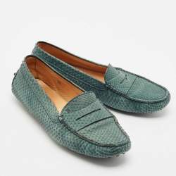 مملوكة مسبقًا Tod's Green Python Leather Slip On Loafers Size 38