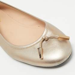 Pre Owned حذاء فلات باليه تودز مرصع جلد ذهبي ميتالك مقاس 37.5