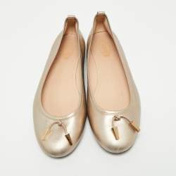 Pre Owned حذاء فلات باليه تودز مرصع جلد ذهبي ميتالك مقاس 37.5