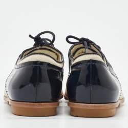 Pre Owned Tod’s Beige/Navy Blue Canvas and Patent Leather Lace Up Oxford Size 38