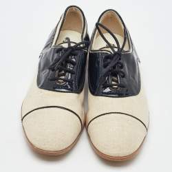 Pre Owned Tod’s Beige/Navy Blue Canvas and Patent Leather Lace Up Oxford Size 38