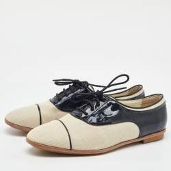Pre Owned Tod’s Beige/Navy Blue Canvas and Patent Leather Lace Up Oxford Size 38