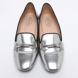 Pre Owned Tod's Silver Leather Double T-Smoking Slippers Size 35.5