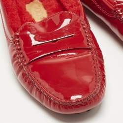 Pre Owned Tod's for Ferrari Red Patent and Shearing Bow Slip On Loafers Size 37
