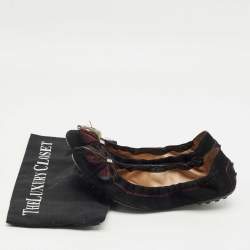 مملوكة مسبقًا Tod's Black Suede Scrunch Feather Embellish Ballet Flats Size 39