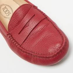 Pre Owned Tod's Red Leather Gommino Slip On Loafers Size 39.5