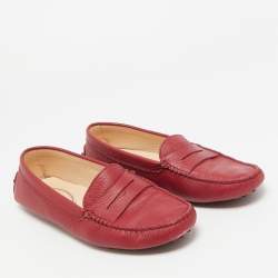Pre Owned Tod's Red Leather Gommino Slip On Loafers Size 39.5