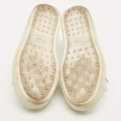 Pre Owned حذاء لوفر سنيكرز تودز جلد أبيض بمقاس 36 بشريط مع شرابة بدون أربطة