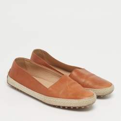 Pre Owned حذاء لوفرز إسبادريل تودز جلد بيج مقاس 38