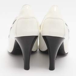 مملوكة مسبقًا حذاء كعب عالي تودز جلد براءات اختراع أبيض بتفاصيل مقطعة بمقدمة مفتوحة مقاس 37