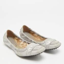 مملوكة مسبقًا Tod's Size 37 Silver Leather and Shimmer Suede Braided Scrunch Ballet Flats