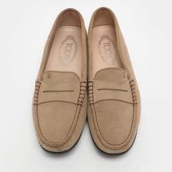 مملوكة مسبقًا Tod's Gommino Size 37 Beige Suede Flats