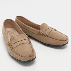 مملوكة مسبقًا Tod's Gommino Size 37 Beige Suede Flats