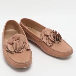 Pre Owned حذاء لوفرز تودز غوميني مزين بالزهور جلد زهري مقاس 39