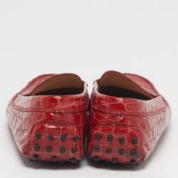 Pre Owned حذاء لوفرز تودز جلد لامع منقوش بالأحمر مقاس 39.5