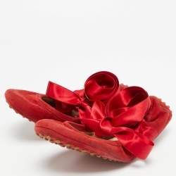 Pre Owned Tod's Cherry Size 38.5 Red Suede Ankle Wrap Scrunch Ballet Flats