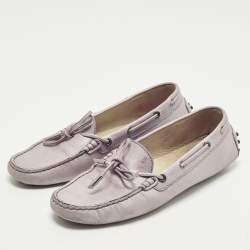 مملوكة مسبقًا Tod's Gommino Size 38.5 Purple Leather Bow Loafers
