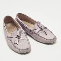 مملوكة مسبقًا Tod's Gommino Size 38.5 Purple Leather Bow Loafers