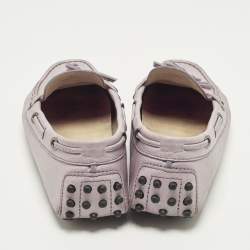 مملوكة مسبقًا Tod's Gommino Size 38.5 Purple Leather Bow Loafers