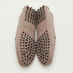 مملوكة مسبقًا Tod's Gommino Size 36.5 Taupe Brown Leather Slip On Loafers