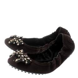 Pre Owned حذاء فلات باليه تودز فيونكة مرصع سويدي بني مقاس 37