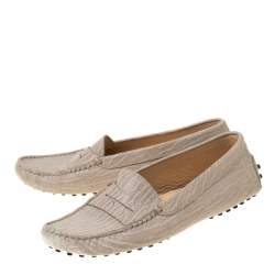 مملوكة مسبقًا Tod's Beige Textured Leather Penny Loafers Size 37.5