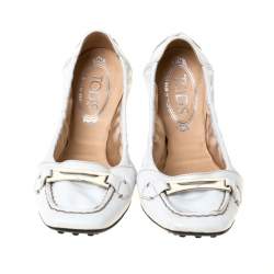 Pre Owned Tod's Light Grey Leather Buckle Detail Scrunch Ballet Flats Size 40.5