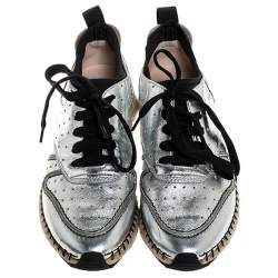 مملوكة مسبقًا Tod's Metallic Silver Leather Espadrille Low Top Sneakers Size 35.5