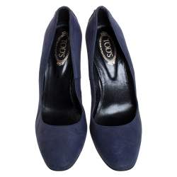 مملوكة مسبقًا حذاء كعب عالي تودز مرصع و بمقدمة مستديرة و كعب سميك نوبوك أزرق كحلي مقاس 36