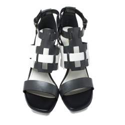 مملوكة مسبقًا Tod's Two Tone Leather Cutout Platform Ankle Strap Sandals Size 39.5