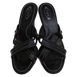 مملوكة مسبقًا صندل تودز بسيور متعاكسة و بمقدمة مفتوحة جلد أسود مقاس 39