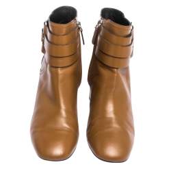 مملوكة مسبقًا حذاء بوت كاحل تودز مزين بإبزيم جلد بني مقاس 39