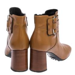 مملوكة مسبقًا حذاء بوت كاحل تودز مزين بإبزيم جلد بني مقاس 39