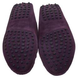 مملوكة مسبقًا حذاء لوفرز تودز مزين بيني و مرصع بكريستال سويدي بنفسجي مقاس 38