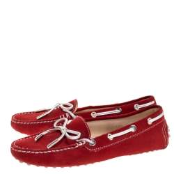 Pre Owned Tod's Red Suede And Silver Bow Loafers Size 35.5