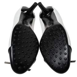 مملوكة مسبقًا حذاء كعب عالي تودز فيونكة غطاء مقدمة  جلد لامع أسود وجلد أبيض  مقاس 39.5