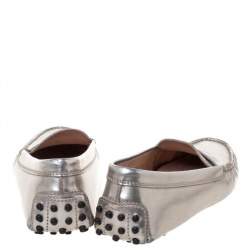 Pre Owned Tod's Metallic Silver Leather Penny Loafers Size 35.5