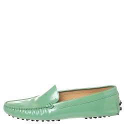 مملوكة مسبقًا Tod's Neon Green Patent Leather Loafers Size 40