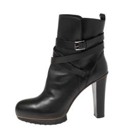 مملوكة مسبقًا Tod's Black Leather Ankle Boots Size 38.5 