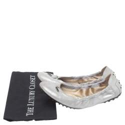 Pre Owned Tod's Silver Shimmer Suede Scrunch Ballerina Bow Flats Size 40