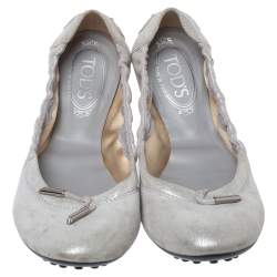 Pre Owned Tod's Silver Shimmer Suede Scrunch Ballerina Bow Flats Size 40