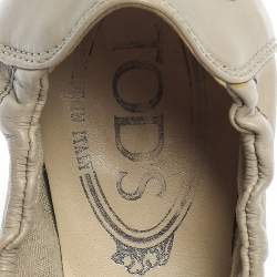 Tod's Beige/Black Leather And Patent Leather Cap Toe Buckle Detail Scrunch Ballet Flats Size 38