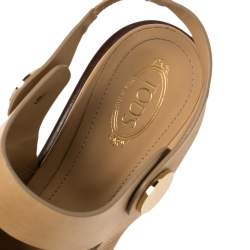 مملوكة مسبقًا Tod's Beige Leather Block Heel Sandals Size 37.5
