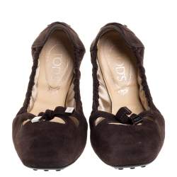 Tod's Brown Suede Scrunch Ballet Flats Size Size 40.5