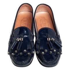 مملوكة مسبقًا حذاء لوفرز تودز سليب أون جلد لامع أزرق مقاس 38.5