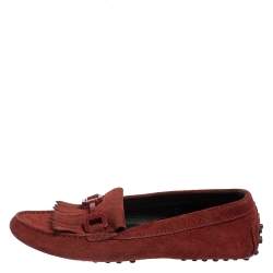 مملوكة مسبقًا Tod's Burgundy Suede Tassel Slip On Loafers Size 35.5