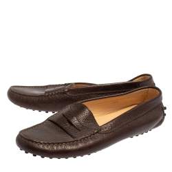 مملوكة مسبقًا حذاء لوفرز سليب أون تودز جلد بني مقاس 38.5