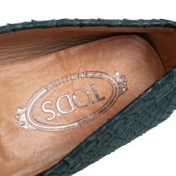 Pre Owned حذاء لوفرز تودز سليب أون بني جلد ثعبان أزرق مقاس 39